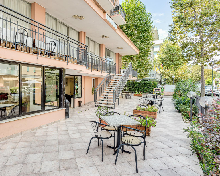 media.Slide_Esterno_1Hotel_Abarth_Cesenatico