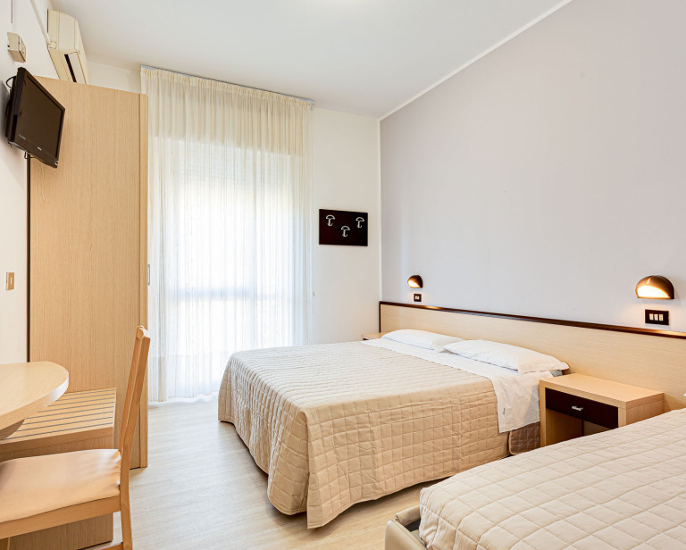 media.Slide_Camere_2Hotel_Abarth_Cesenatico