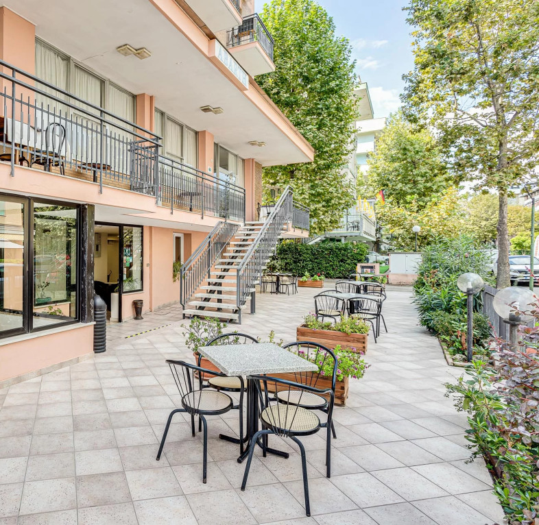 media.Slide_Esterno_1Hotel_Abarth_Cesenatico