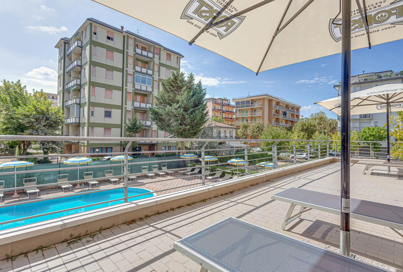 media.Slide_Piscina_9Hotel_Abarth_Cesenatico